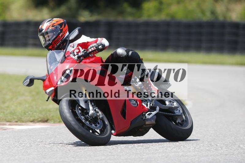 /27 12.06.2025 Ducati Schweiz Trackday Warmup  ADR/gruen-vert/ohne
